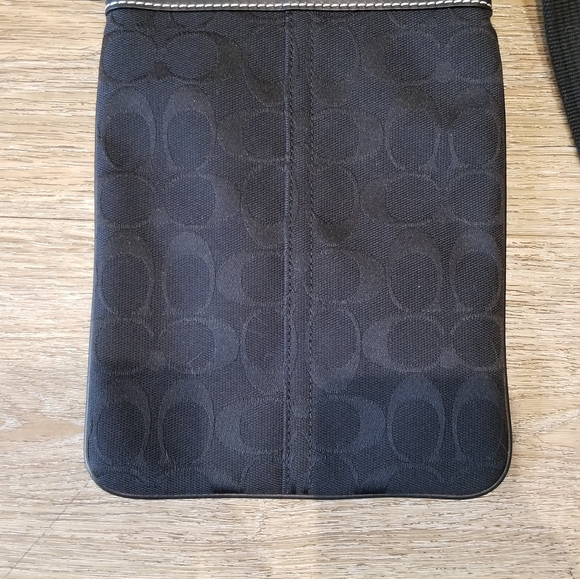 Coach cross bag, excellent condition - Picture 3 of 11